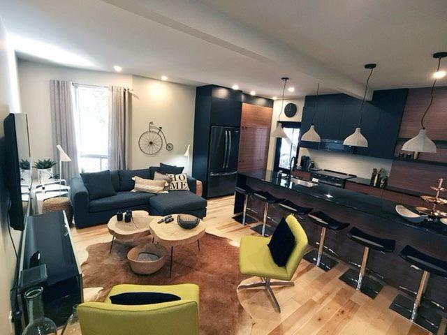 Private Room & Private Bathroom In Le Plateau مونتريال المظهر الخارجي الصورة