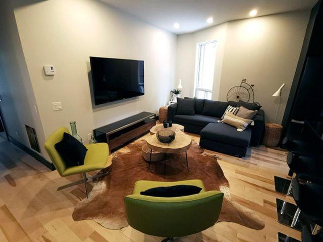 Private Room & Private Bathroom In Le Plateau مونتريال المظهر الخارجي الصورة