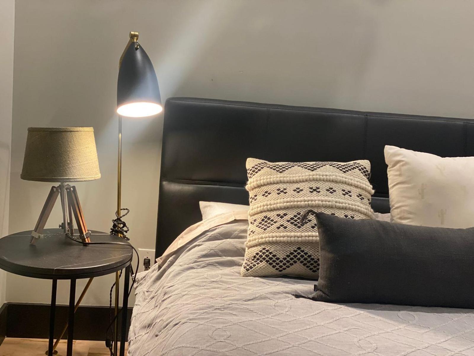 Private Room & Private Bathroom In Le Plateau مونتريال المظهر الخارجي الصورة